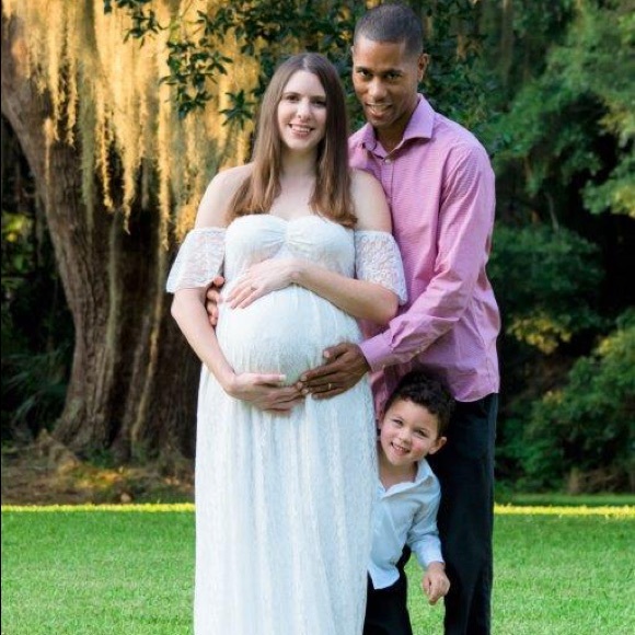 Meet your Posher, Amanda - Picture 3 of 5